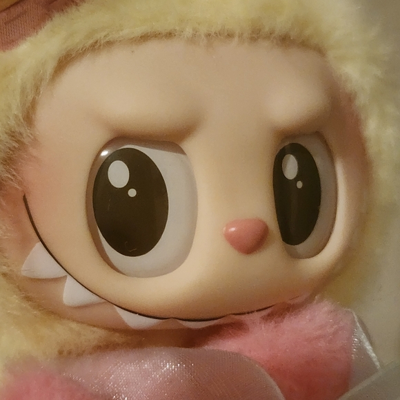 POP MART The Monsters Labubu Let’s Checkmate Queen Vinyl Plush Pendant Keychain - Picture 3 of 5